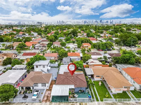 421 NW 34th Ave, Miami, FL 33125
