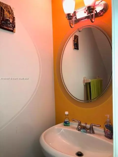 2308 W 68th St #9-2, Hialeah, FL 33016 photo 4