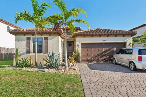 2592 SE 3rd St, Homestead, FL 33033