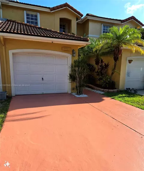 13893 SW 102nd Ln, Miami, FL 33186