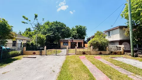 2964 NW 27th St, Miami, FL 33142