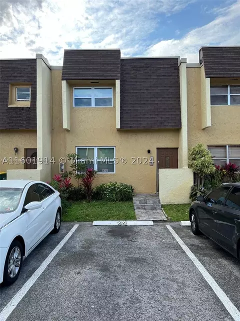 5628 Blueberry Ct #166, Lauderhill, FL 33313