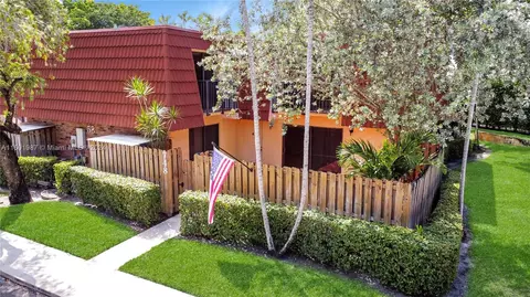 748 NW 99th Cir #748, Plantation, FL 33324
