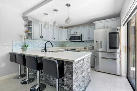 2424 24th Way, West Palm Beach, FL 33407