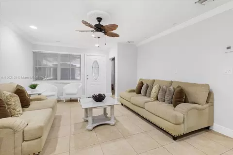 933 W 77th St #933, Hialeah, FL 33014 photo 3