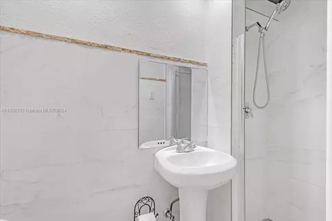 933 W 77th St #933, Hialeah, FL 33014 photo 19