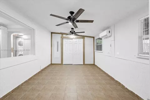 933 W 77th St #933, Hialeah, FL 33014 photo 27