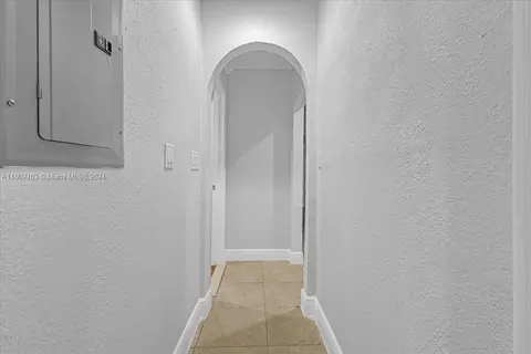 933 W 77th St #933, Hialeah, FL 33014 photo 4