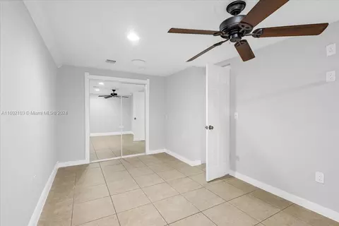 933 W 77th St #933, Hialeah, FL 33014 photo 23