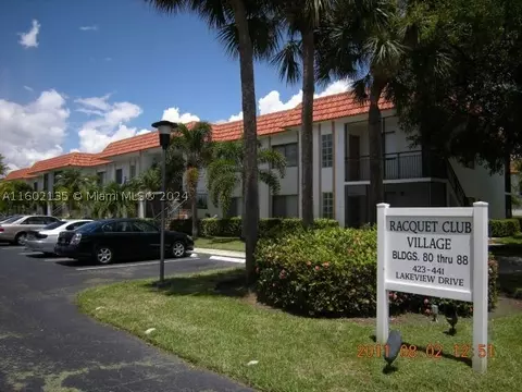 427 Lakeview Dr #103, Weston, FL 33326