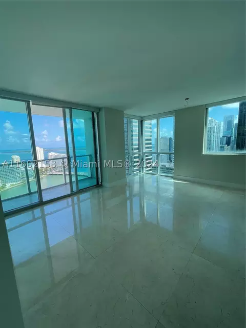 500 Brickell Ave #3202, Miami, FL 33131