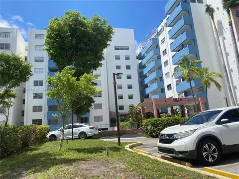 5050 NW 7th St #711, Miami, FL 33126