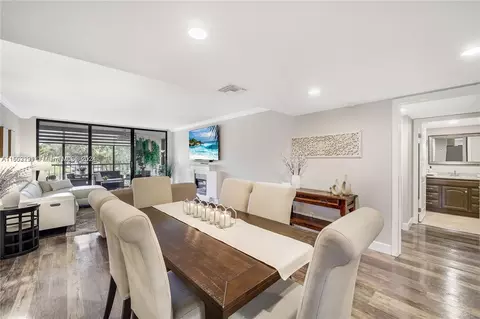 16325 Golf Club Rd #212, Weston, FL 33326