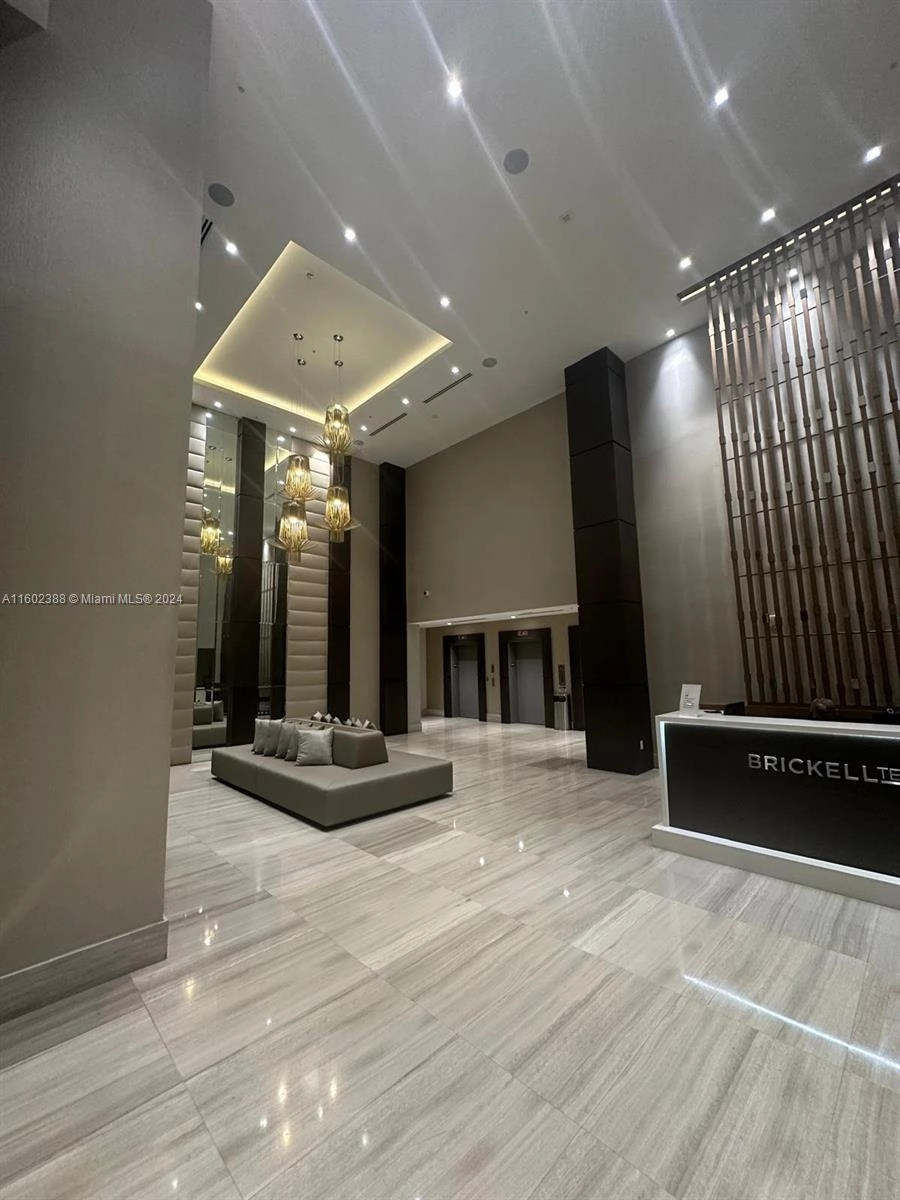 1010 SW 2nd Ave Unit 1409  