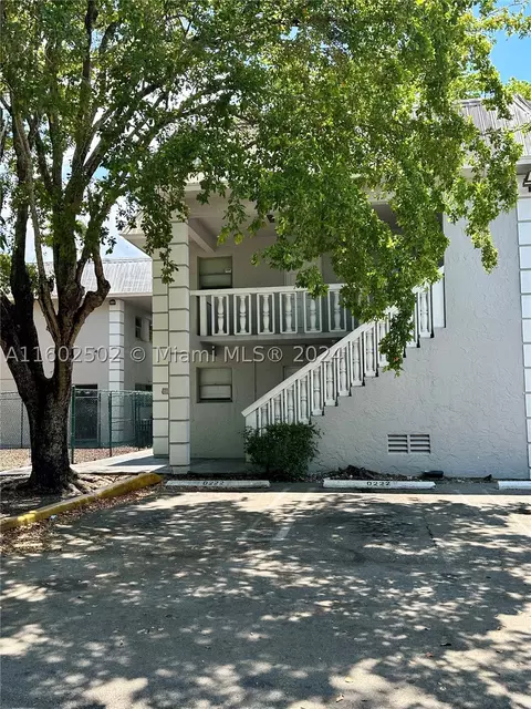 17255 SW 95th Ave #J222, Palmetto Bay, FL 33157