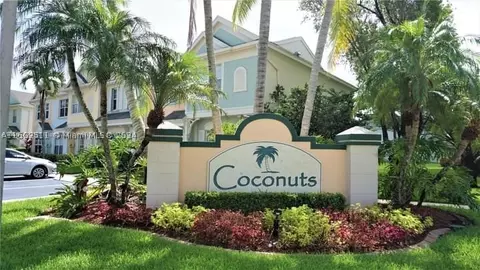 16680 Hemingway Dr, Weston, FL 33326