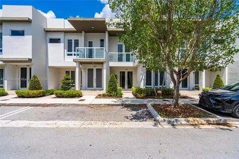 6462 NW 103rd Psge, Doral, FL 33178