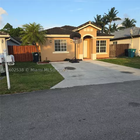 13961 SW 150th Ct, Miami, FL 33196
