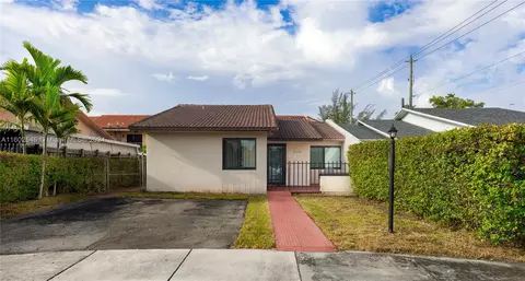 11570 SW 5th St, Sweetwater, FL 33174