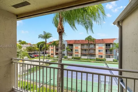 18850 NW 57th Ave #303, Hialeah, FL 33015