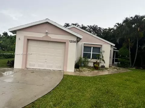 1256 Pine Sage Cir, West Palm Beach, FL 33409