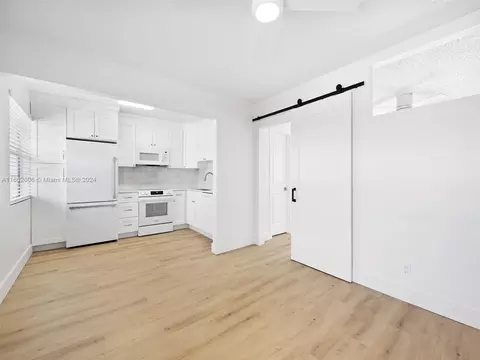 2829 Van Buren St #204, Hollywood, FL 33020