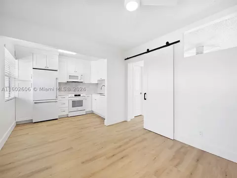 2829 Van Buren St #204, Hollywood, FL 33020