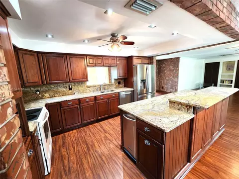 251 SW 61st Ave, Plantation, FL 33317