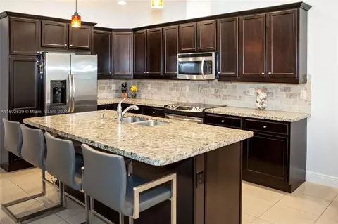 2921 Cascada Isles Way #2921, Hollywood, FL 33024
