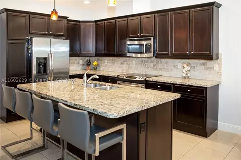 2921 Cascada Isles Way #2921, Hollywood, FL 33024