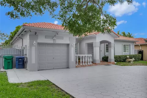 16651 NW 89th Pl, Miami Lakes, FL 33018