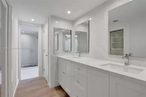 Bath - 431 Alhambra Cir, Coral Gables, FL 33134 photo 1 of 3