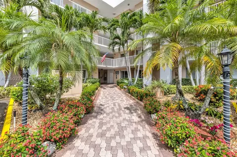 2503 N Nob Hill Rd #106, Sunrise, FL 33322