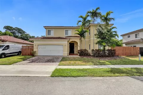1305 N 30th Ct, Hollywood, FL 33021