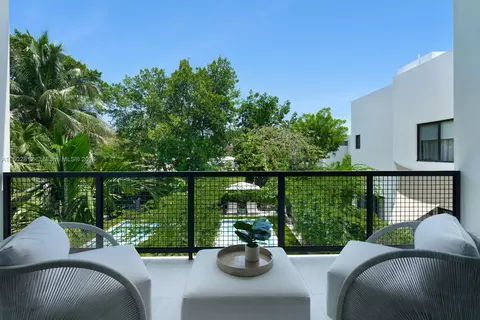 3280 Day Ave #2, Miami, FL 33133