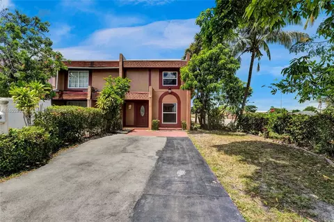2755 NW 198th Ter, Miami Gardens, FL 33056