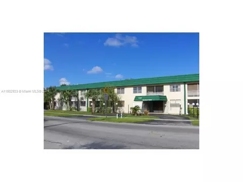 13101 Memorial Hwy 212 Hwy #212, North Miami, FL 33161