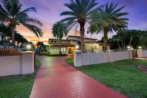 8461 Grand Canal Dr, Miami, FL 33144