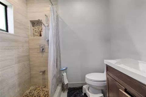 50 W 53rd St, Hialeah, FL 33012 photo 9
