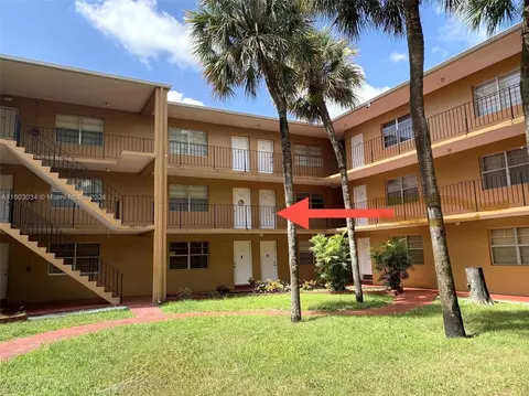 1280 W 54th St #218B, Hialeah, FL 33012