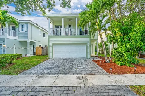 3131 NE 4th St, Homestead, FL 33033