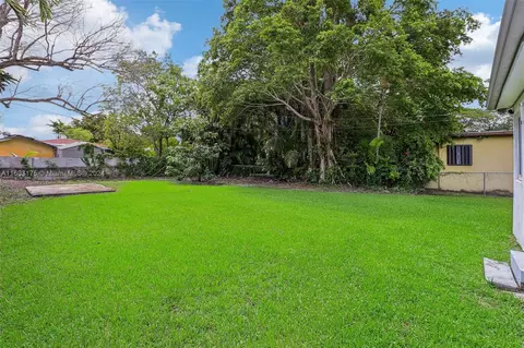 Exterior - 511 Forrest Dr, Miami Springs, FL 33166 photo 4 of 6