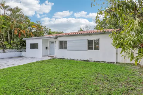 Exterior - 511 Forrest Dr, Miami Springs, FL 33166 photo 2 of 6