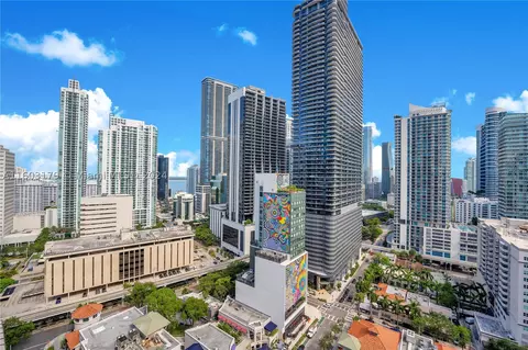 45 SW 9th St #2205, Miami, FL 33130