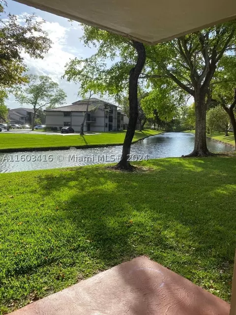 9876 Nob Hill Ln #9876, Sunrise, FL 33351