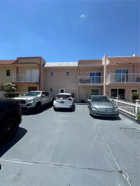 11209 SW 33rd Cir Pl #0, Miami, FL 33165