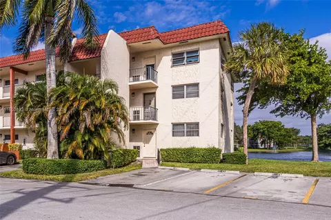 8981 S Hollybrook Blvd #201, Pembroke Pines, FL 33025