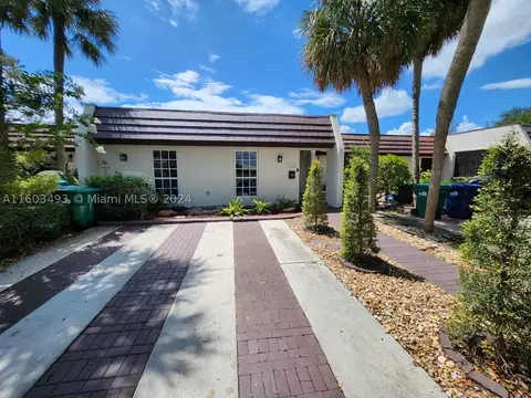 7424 Big Cypress Dr, Miami Lakes, FL 33014