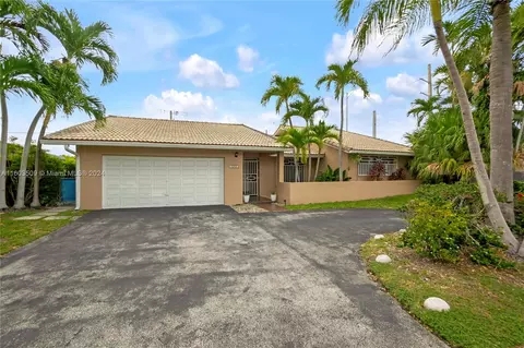 9205 SW 8th Ter, Miami, FL 33174