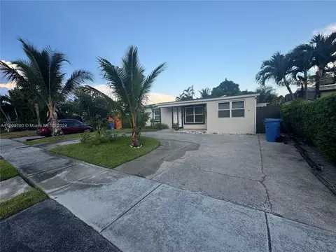 5257 NE 1st Ter, Oakland Park, FL 33334